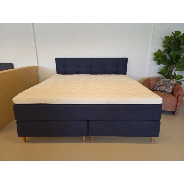 *FAST LAVPRIS* - Kontinentalseng 210x210 cm m�rkebl�