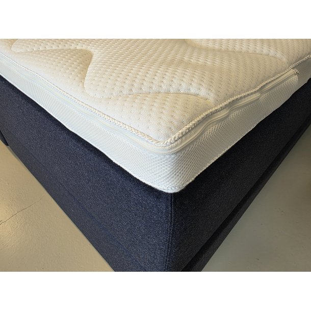 *FAST LAVPRIS* - Kontinentalseng 210x210 cm m�rkebl�