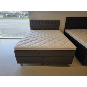*Fast lavpris* - 160x200 Kontinentalseng, Lys gr�. Incl. Sengegavl