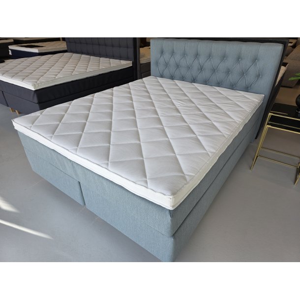*Fast lavpris* - 160x200 Kontinentalseng, Lys tyrkis/bl� Incl. sengegavl