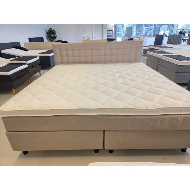 *Fast lavpris* - Kontinentalseng 210x210 cm incl. sengegavl - beige