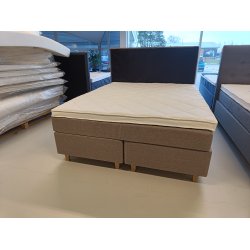 Kontinentalseng 160x200 i flot mrk sand.