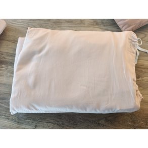 -Oprydningssalg-   Sengelinned 140*220 Rose