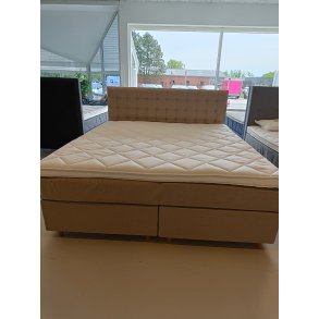 *Fast lavpris*    Kontinentalseng 180*200 incl gavl. Beige