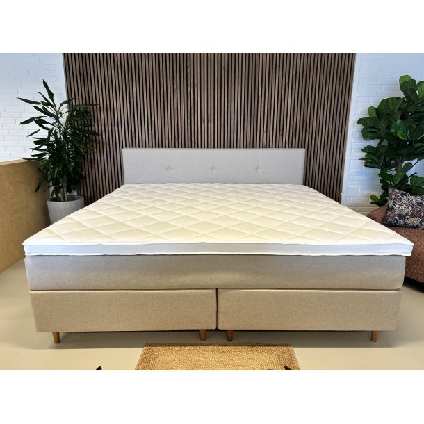 Kontinentalseng 220x220 cm Beige