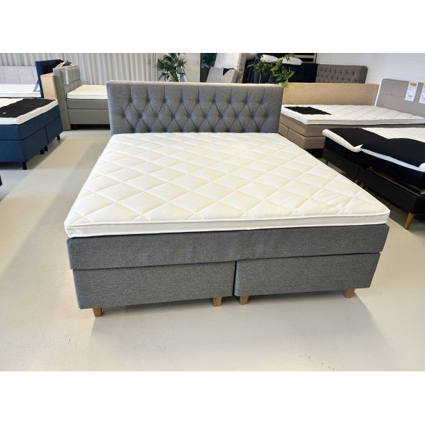 *Fast lavpris* - Kontinentalseng 180x200 cm incl. sengegavl - Gr�