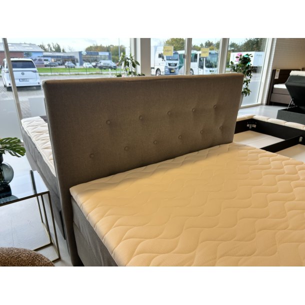 *Fast lavpris* - 160x200 Kontinentalseng, Gr� Incl. sengegavl