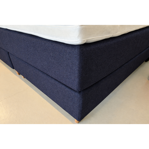 *FAST LAVPRIS* - Kontinentalseng 210x210 cm m�rkebl�